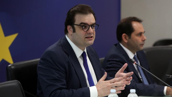 Ισχυρή ανάπτυξη, «εκτίναξη» των επενδύσεων προβλέπει ο προϋπολογισμός του 2026