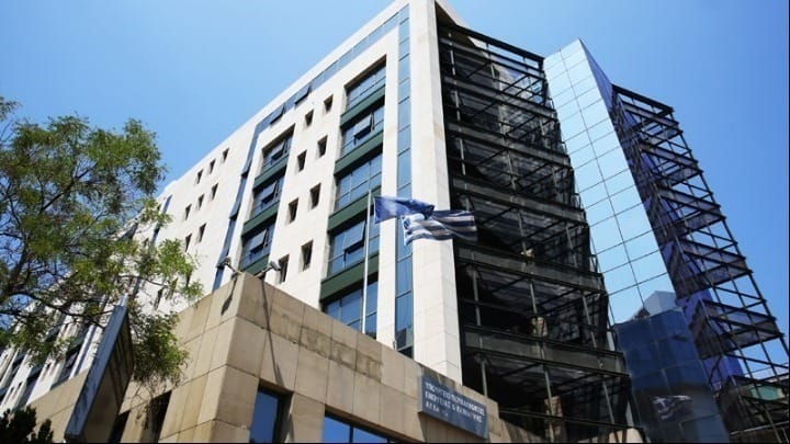 Χαμηλότερες τιμές και δωρεάν ενεργειακή αναβάθμιση για τα ενεργειακά ευάλωτα νοικοκυριά