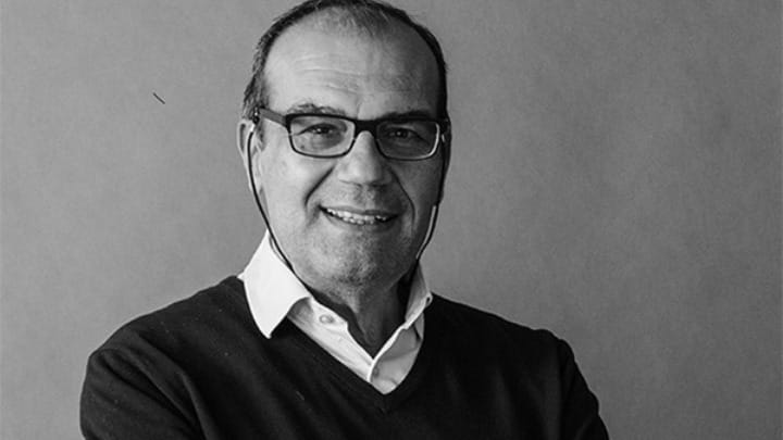 Νίκος Μπακουνάκης, πρόεδρος του ΔΣ του Ελληνικού Ιδρύματος Βιβλίου και Πολιτισμού: Πολιτική για το βιβλίο χωρίς μαξιμαλισμό