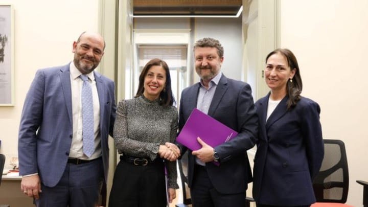 ΕΚΚΟΜΕΔ και NETFLIX ενώνουν τις δυνάμεις τους για την ενίσχυση της ελληνικής δημιουργικής βιομηχανίας