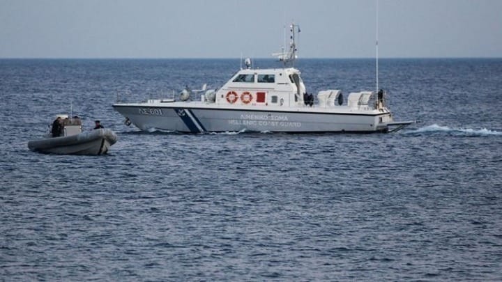 Ηράκλειο: Επιχείρηση διάσωσης νότια των Καλών Λιμένων - Μεταφέρθηκαν 35 άτομα μεταξύ των οποίων ένας ανήλικος.