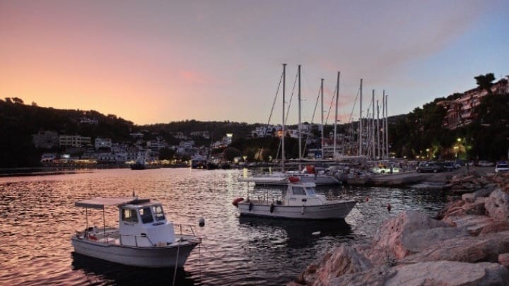 Αλόννησος: Κορυφαίος τουριστικός προορισμός για τους Βρετανούς