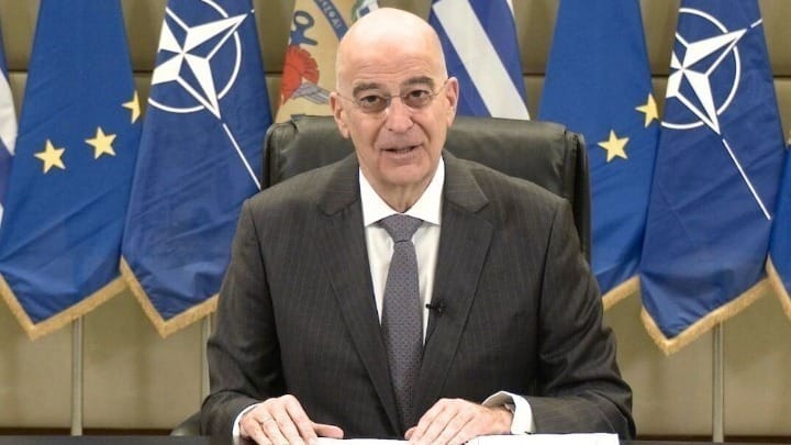 Στο Κέντρο Εκπαίδευσης Νεοσυλλέκτων στη Θήβα ο Ν. Δένδιας - «Ο έλεγχος για την εφαρμογή της νέας θητείας στην πράξη θα είναι συνεχής» ανέφερε ο υπουργός Εθνικής Άμυνας