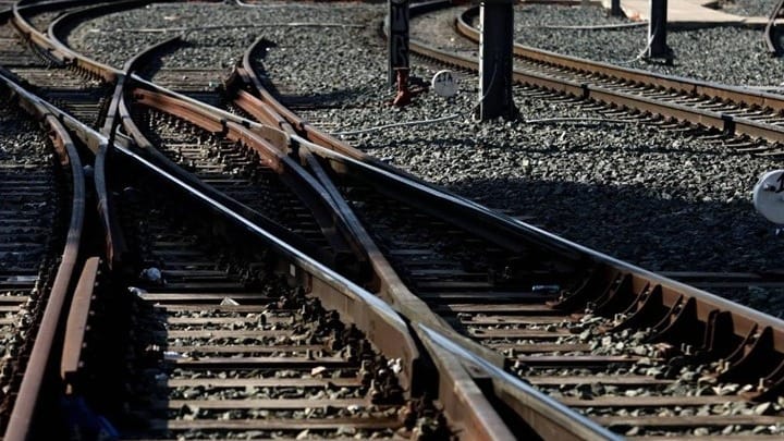Ανοίγει ο δρόμος για τα σιδηροδρομικά έργα ΣΚΑ - Οινόη και Μουριές - Προμαχώνας