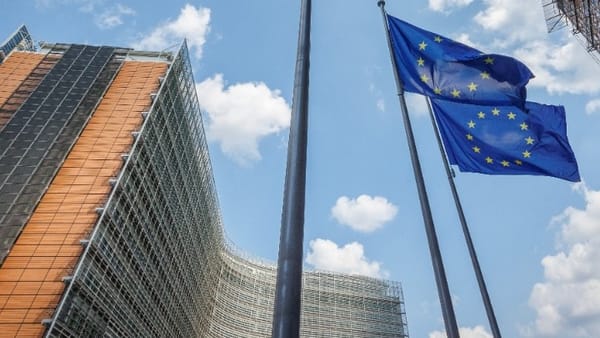 Η Ευρωπαϊκή Επιτροπή αξιολογεί θετικά το σχέδιο του προϋπολογισμού της Ελλάδας για το 2026