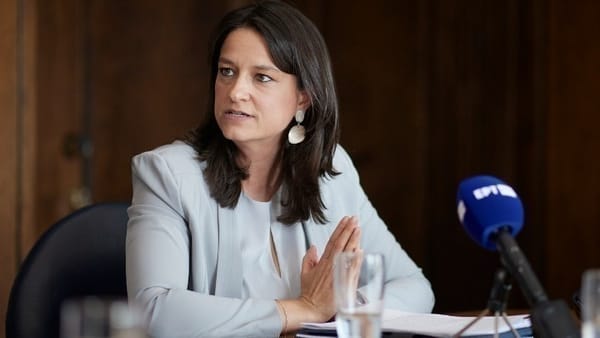 Ν. Κεραμέως και ΣΕΒ στο Women Forward Summit: Ισότητα στην εργασία και άρση στερεότυπων