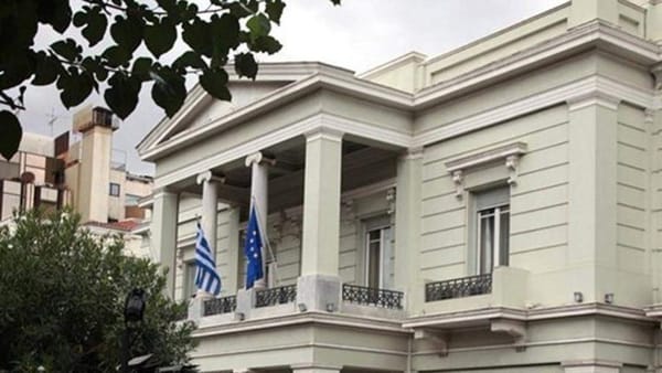 ΥΠΕΞ: Ανησυχία για την περαιτέρω κλιμάκωση της σύρραξης στη Μ. Ανατολή
