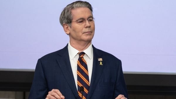 Ο Σκοτ Μπέσεντ δηλώνει ότι κανένα τίμημα δεν θα έκανε τον πόλεμο του Ιράν οικονομικά ασύμφορο