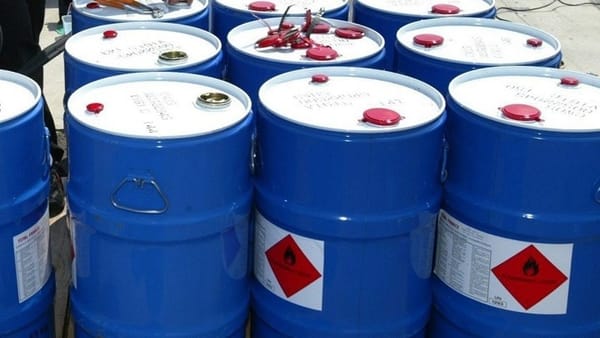 Η Ιαπωνία προγραμματίζει τη διάθεση πετρελαίου από τα αποθέματά της