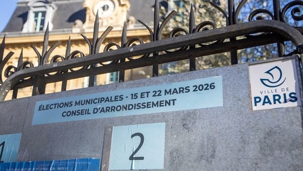 Πρώτος γύρος των δημοτικών εκλογών  στη Γαλλία - Η κεντροδεξιά διεκδικεί το Παρίσι