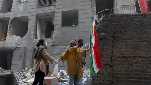 Ο ισραηλινός στρατός κατέστρεψε αεροσκάφος που χρησιμοποιούσε ο Αλί Χαμενεΐ στο αεροδρόμιο Μεχραμπάντ