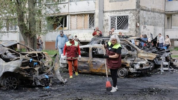 Θραύσματα drone έπεσαν στο κέντρο του Κιέβου και σε δύο άλλες περιοχές του, δεν έχουν αναφερθεί τραυματισμοί, δήλωσε ο δήμαρχος Κλίτσκο