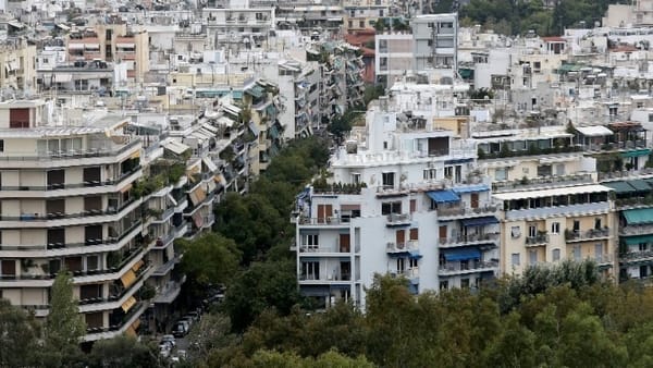Μειωμένα τεκμήρια διαβίωσης, αλλά και μισός ο ΕΝΦΙΑ για χιλιάδες μικρούς οικισμούς